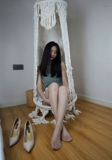 香蕉视频骚片空姐制服丝袜美腿_BT磁力天堂日韩在线观看